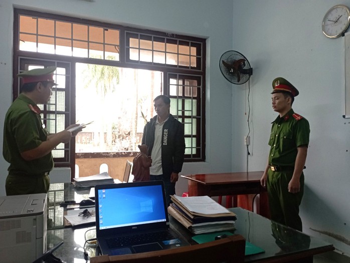 Khởi tố, cấm đi khỏi nơi cư trú đối với 2 giám đốc ở Quảng Nam- Ảnh 1. Khởi tố, cấm đi khỏi nơi cư trú đối với 2 giám đốc ở Quảng Nam- Ảnh 1.