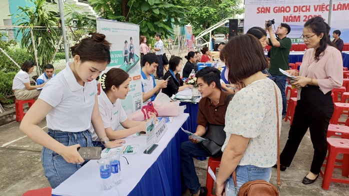 TP HCM: Người được giải quyết việc làm nhiều hơn thất nghiệp- Ảnh 2. TP HCM: Người được giải quyết việc làm nhiều hơn thất nghiệp- Ảnh 2.