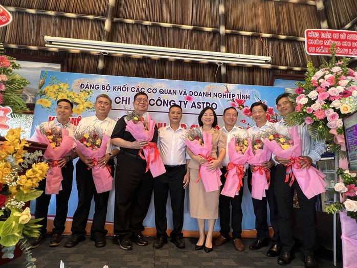Dấu ấn của một chi bộ doanh nghiệp FDI đầu tiên tại Bình Dương
- Ảnh 2. Dấu ấn của một chi bộ doanh nghiệp FDI đầu tiên tại Bình Dương
- Ảnh 2.