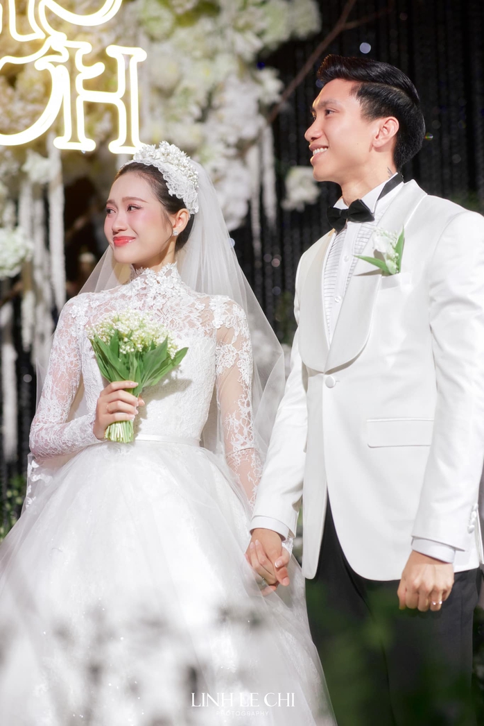 Đám cưới Doãn Hải My - Đoàn Văn Hậu lên báo Hàn Quốc- Ảnh 2. Đám cưới Doãn Hải My - Đoàn Văn Hậu lên báo Hàn Quốc- Ảnh 2.