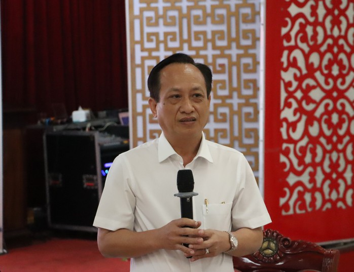 Chủ tịch tỉnh Bạc Liêu: Diêm dân đổi nghề vì thu nhập thấp!- Ảnh 1. Chủ tịch tỉnh Bạc Liêu: Diêm dân đổi nghề vì thu nhập thấp!- Ảnh 1.