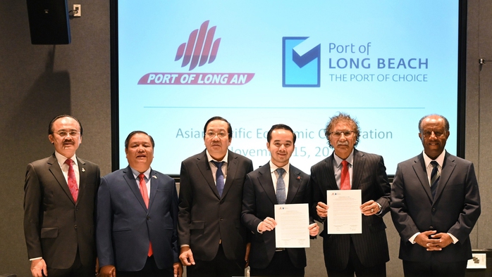 Cảng quốc tế Long An nhận bằng khen trong việc phát triển dịch vụ logistics Việt Nam 2023- Ảnh 7. Cảng quốc tế Long An nhận bằng khen trong việc phát triển dịch vụ logistics Việt Nam 2023- Ảnh 7.