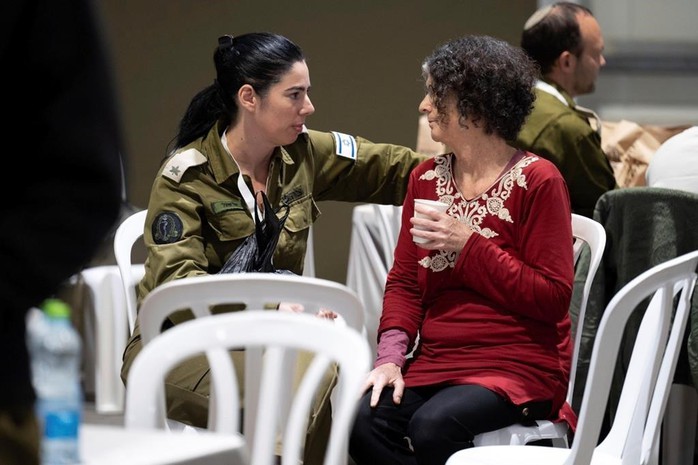 Lý do "đen tối" khiến Hamas ngừng thả con tin nữ?- Ảnh 2. Lý do "đen tối" khiến Hamas ngừng thả con tin nữ?- Ảnh 2.