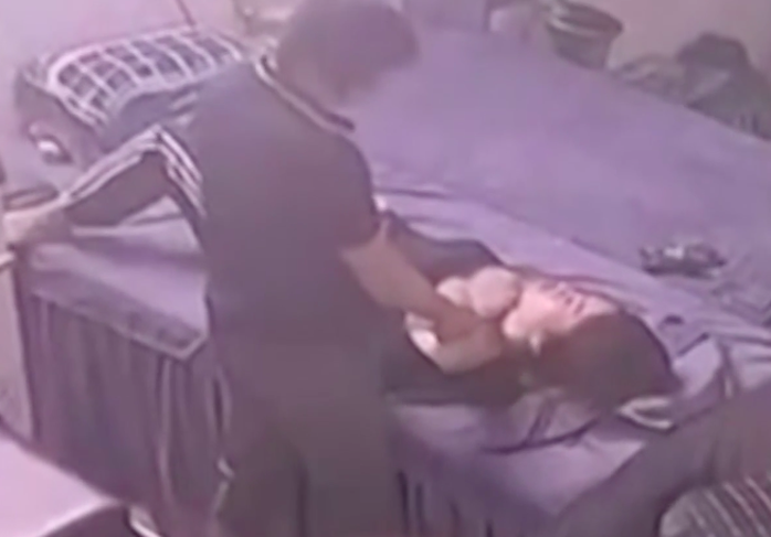 Nữ chủ quán spa bị người tình bắt giữ trong nhiều giờ- Ảnh 1. Nữ chủ quán spa bị người tình bắt giữ trong nhiều giờ- Ảnh 1.