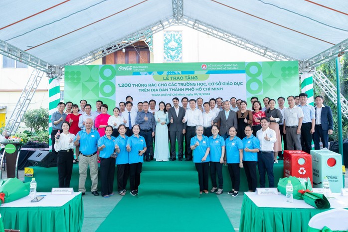 Coca-Cola Việt Nam thúc đẩy phân loại rác tại trường học ở TP HCM- Ảnh 1. Coca-Cola Việt Nam thúc đẩy phân loại rác tại trường học ở TP HCM- Ảnh 1.