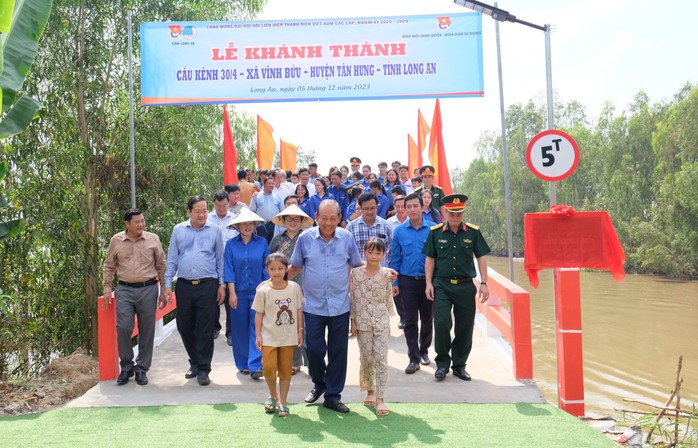 Long An: Khánh thành cầu Kênh 30/4- Ảnh 2. Long An: Khánh thành cầu Kênh 30/4- Ảnh 2.