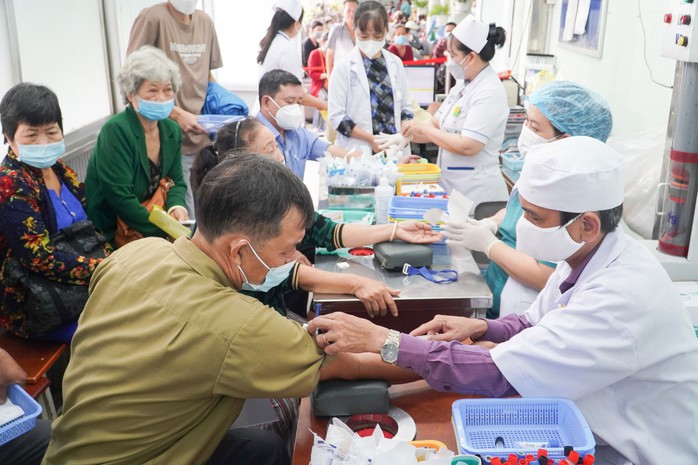 Nhờ vướng mắc được giải quyết, Bệnh viện Chợ Rẫy không còn xảy ra tình trạng thiếu thuốc, trang thiết bị y tế như trước Ảnh: NGUYỄN THẠNH Nhờ vướng mắc được giải quyết, Bệnh viện Chợ Rẫy không còn xảy ra tình trạng thiếu thuốc, trang thiết bị y tế như trước Ảnh: NGUYỄN THẠNH