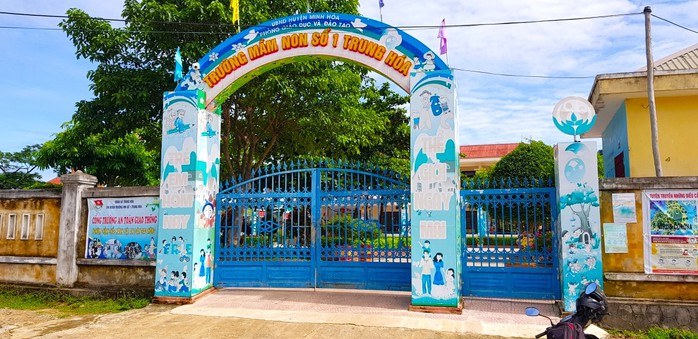 Nữ hiệu phó ở Quảng Bình bị kỷ luật vì đăng video đồi trụy- Ảnh 1. Nữ hiệu phó ở Quảng Bình bị kỷ luật vì đăng video đồi trụy- Ảnh 1.
