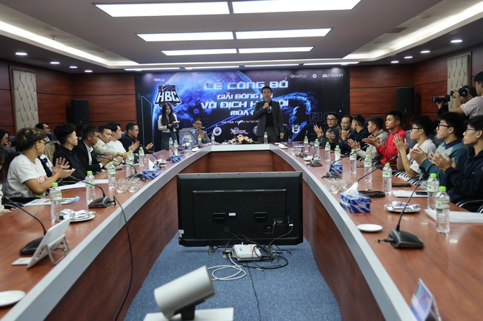 Hấp dẫn mùa 2 giải vô địch bóng rổ Hà Nội- Ảnh 6. Hấp dẫn mùa 2 giải vô địch bóng rổ Hà Nội- Ảnh 6.