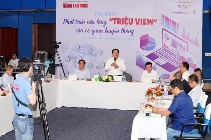 PHÁT TRIỂN NỀN TẢNG "TRIỆU VIEW" CỦA CƠ QUAN TRUYỀN THÔNG: Cơ quan báo chí xây nền tảng "triệu view"- Ảnh 1. PHÁT TRIỂN NỀN TẢNG "TRIỆU VIEW" CỦA CƠ QUAN TRUYỀN THÔNG: Cơ quan báo chí xây nền tảng "triệu view"- Ảnh 1.