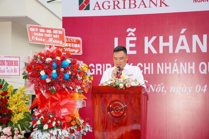 Agribank Chi nhánh quận Thốt Nốt khánh thành, đưa vào hoạt động trụ sở- Ảnh 1. Agribank Chi nhánh quận Thốt Nốt khánh thành, đưa vào hoạt động trụ sở- Ảnh 1.