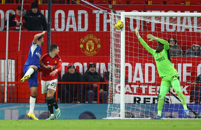 "Người hùng" McTominay giúp Man United bay cao Top 6- Ảnh 7. "Người hùng" McTominay giúp Man United bay cao Top 6- Ảnh 7.