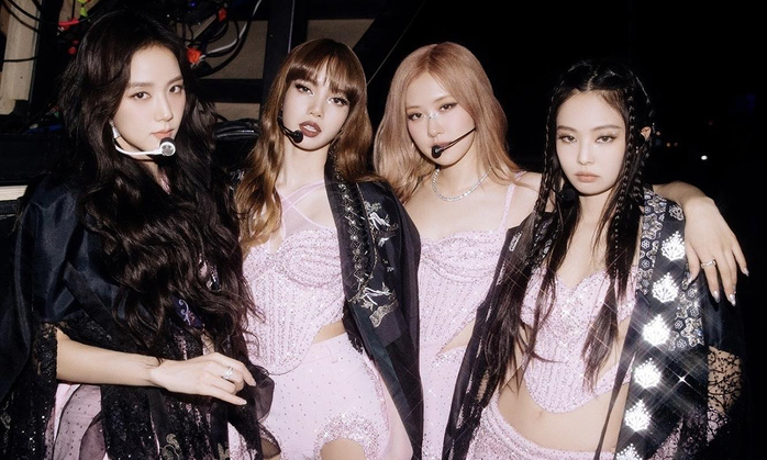 Khán giả Việt phấn khích khi Blackpink tái ký nhóm- Ảnh 2. Khán giả Việt phấn khích khi Blackpink tái ký nhóm- Ảnh 2.