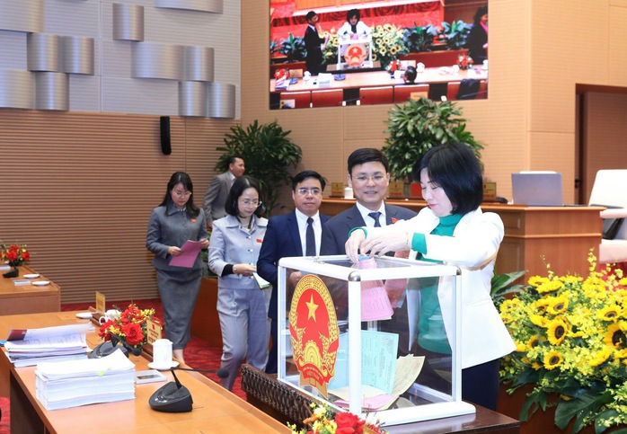Kết quả lấy phiếu tín nhiệm 28 cán bộ chủ chốt của Hà Nội- Ảnh 1. Kết quả lấy phiếu tín nhiệm 28 cán bộ chủ chốt của Hà Nội- Ảnh 1.