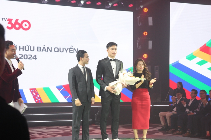 Người hâm mộ bóng đá Việt Nam được tận hưởng trọn vẹn Euro 2024- Ảnh 1. Người hâm mộ bóng đá Việt Nam được tận hưởng trọn vẹn Euro 2024- Ảnh 1.