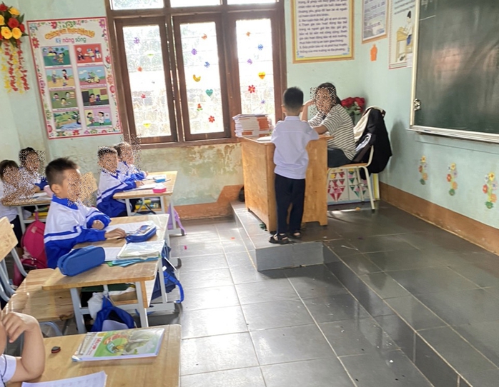 Thông tin bất ngờ về hình ảnh "học sinh lớp 6 ngồi ghế giáo viên"- Ảnh 1.