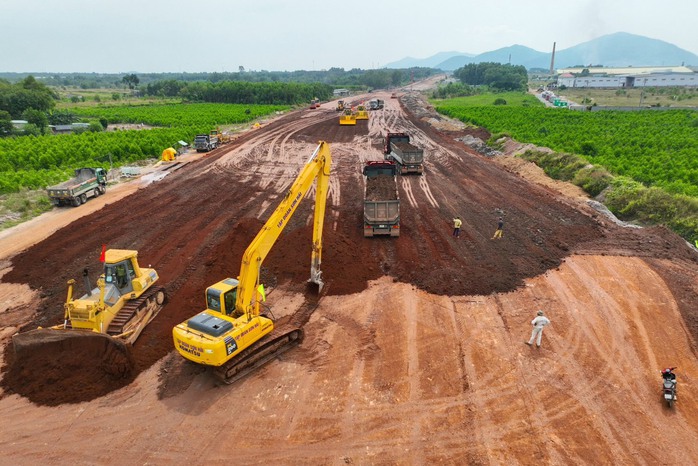 Cao tốc Biên Hòa - Vũng Tàu đã thành hình- Ảnh 2. Cao tốc Biên Hòa - Vũng Tàu đã thành hình- Ảnh 2.