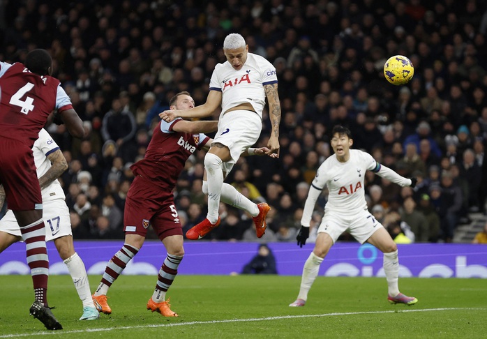 Thua ngược ngỡ ngàng, Tottenham lập kỷ lục buồn Ngoại hạng Anh- Ảnh 8. Thua ngược ngỡ ngàng, Tottenham lập kỷ lục buồn Ngoại hạng Anh- Ảnh 8.