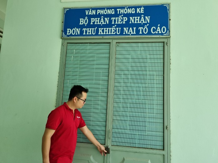 Giờ hành chính, trụ sở UBND xã vắng như … "chùa bà đanh"- Ảnh 2.