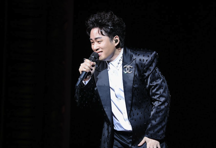 Siu Black, Tùng Dương được khán giả cổ vũ khi "phiêu" trong âm nhạc Phú Quang- Ảnh 3. Siu Black, Tùng Dương được khán giả cổ vũ khi "phiêu" trong âm nhạc Phú Quang- Ảnh 3.