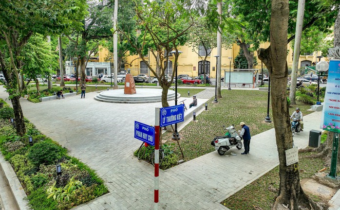 Cận cảnh vườn hoa được đầu tư 3 tỉ đồng để cải tạo- Ảnh 6. Cận cảnh vườn hoa được đầu tư 3 tỉ đồng để cải tạo- Ảnh 6.