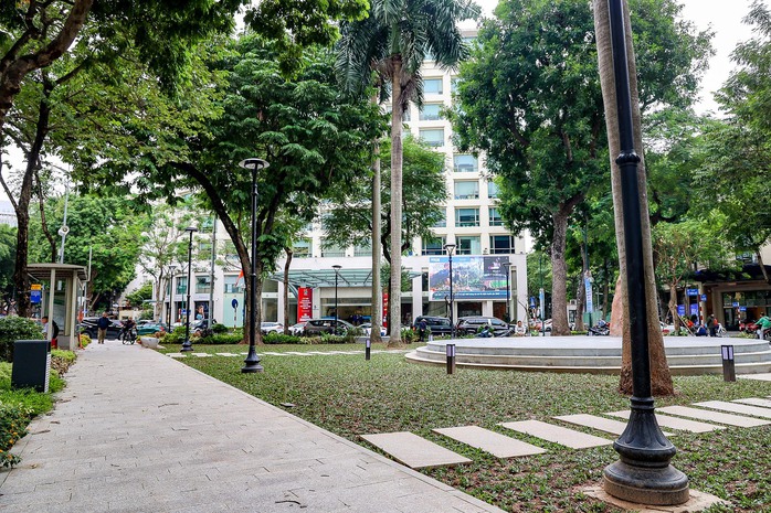 Cận cảnh vườn hoa được đầu tư 3 tỉ đồng để cải tạo- Ảnh 13. Cận cảnh vườn hoa được đầu tư 3 tỉ đồng để cải tạo- Ảnh 13.