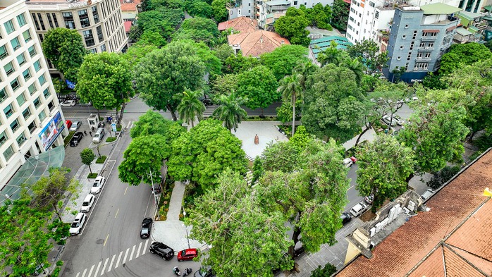 Cận cảnh vườn hoa được đầu tư 3 tỉ đồng để cải tạo- Ảnh 1. Cận cảnh vườn hoa được đầu tư 3 tỉ đồng để cải tạo- Ảnh 1.