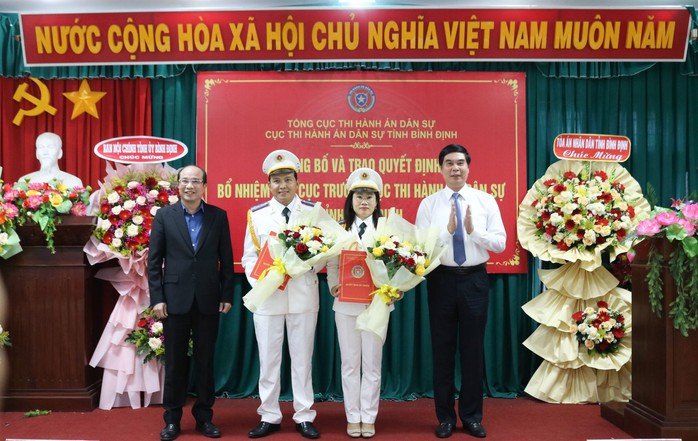 Bình Định có 2 tân Phó Cục trưởng Cục Thi hành án dân sự- Ảnh 1. Bình Định có 2 tân Phó Cục trưởng Cục Thi hành án dân sự- Ảnh 1.