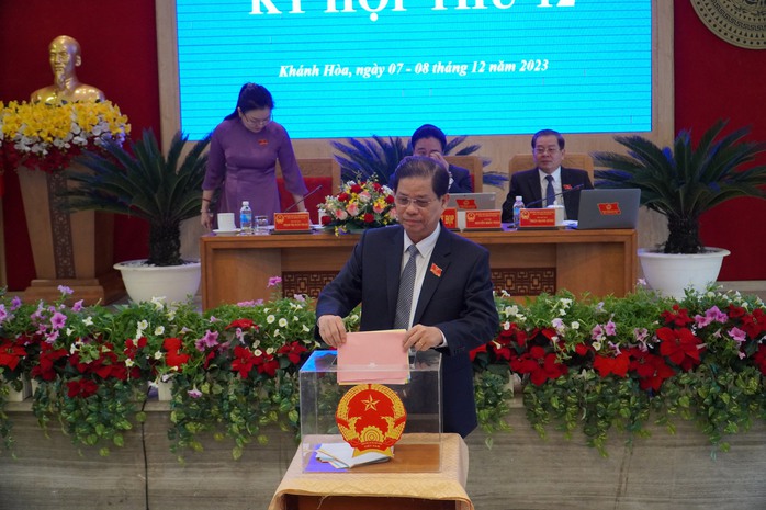 Kết quả lấy phiếu tín nhiệm của Khánh Hòa- Ảnh 2. Kết quả lấy phiếu tín nhiệm của Khánh Hòa- Ảnh 2.
