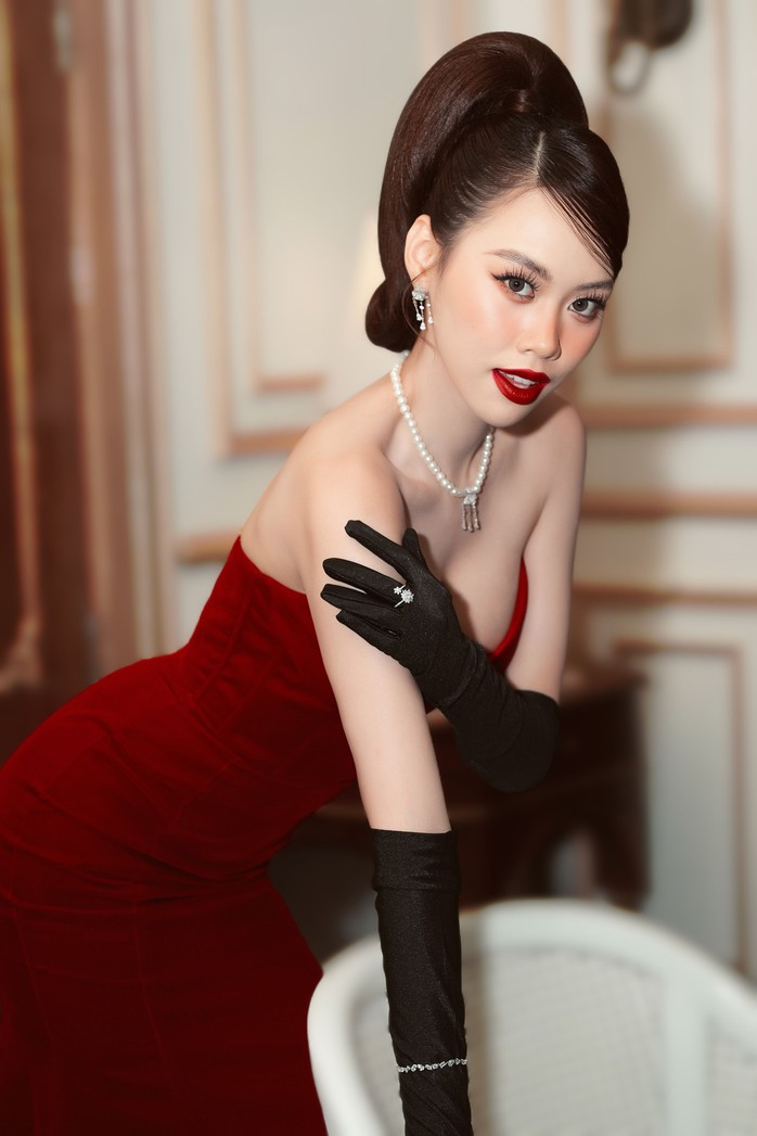 Có gì ở "Tiệc trà Hoa hậu" của NTK Nguyễn Phúc Tuấn?
- Ảnh 11. Có gì ở "Tiệc trà Hoa hậu" của NTK Nguyễn Phúc Tuấn?
- Ảnh 11.