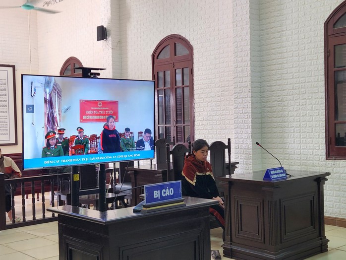 Bị tuyên án tử hình, nữ bị cáo ngất lịm tại chỗ- Ảnh 1. Bị tuyên án tử hình, nữ bị cáo ngất lịm tại chỗ- Ảnh 1.