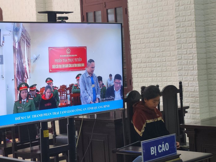 Bị tuyên án tử hình, nữ bị cáo ngất lịm tại chỗ- Ảnh 2. Bị tuyên án tử hình, nữ bị cáo ngất lịm tại chỗ- Ảnh 2.