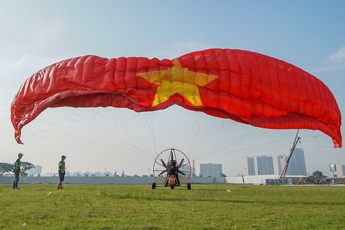 Hào hứng làm phi công tập sự- Ảnh 7. Hào hứng làm phi công tập sự- Ảnh 7.