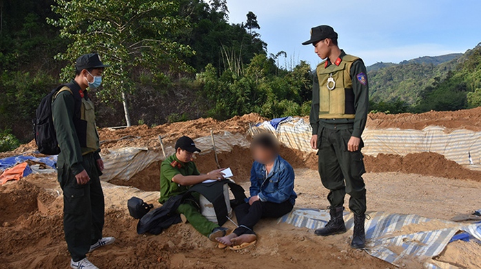 Trong đêm, Giám đốc Công an Bình Thuận trực tiếp chỉ huy phá điểm khai thác vàng trái phép- Ảnh 2.