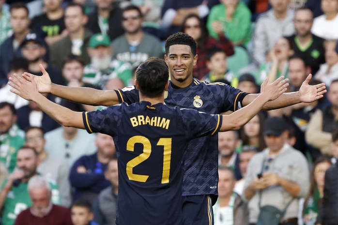 Hòa nhọc nhằn Real Betis, Real Madrid có nguy cơ mất vị trí dẫn đầu La Liga- Ảnh 1. Hòa nhọc nhằn Real Betis, Real Madrid có nguy cơ mất vị trí dẫn đầu La Liga- Ảnh 1.
