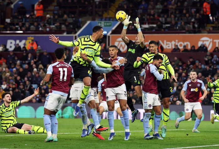 Thua sốc Aston Villa, Arsenal mất ngôi đầu Ngoại hạng Anh- Ảnh 4. Thua sốc Aston Villa, Arsenal mất ngôi đầu Ngoại hạng Anh- Ảnh 4.
