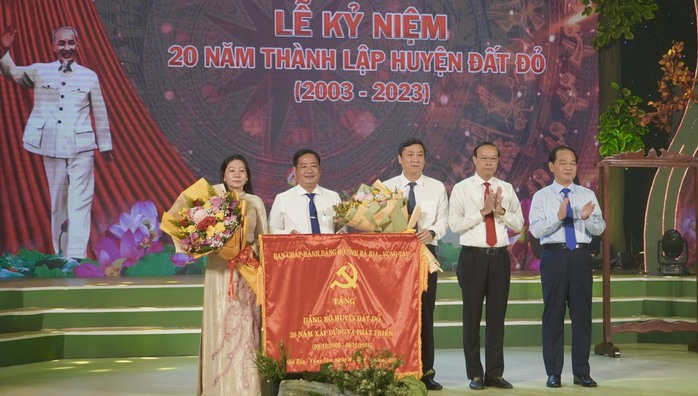 20 năm đổi thay trên quê hương nữ anh hùng Võ Thị Sáu- Ảnh 1. 20 năm đổi thay trên quê hương nữ anh hùng Võ Thị Sáu- Ảnh 1.