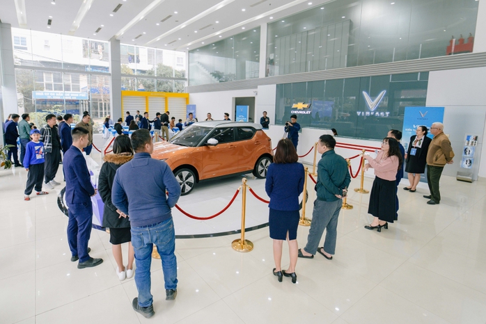 Mua VinFast VF 5 Plus kèm pin - tối ưu chi phí, càng đi nhiều càng rẻ - Ảnh 1. Mua VinFast VF 5 Plus kèm pin - tối ưu chi phí, càng đi nhiều càng rẻ - Ảnh 1.
