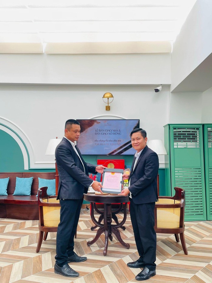 Khởi công chưa được 1 năm, Regal Legend đủ điều kiện chuyển nhượng sổ hồng - Ảnh 1. Khởi công chưa được 1 năm, Regal Legend đủ điều kiện chuyển nhượng sổ hồng - Ảnh 1.