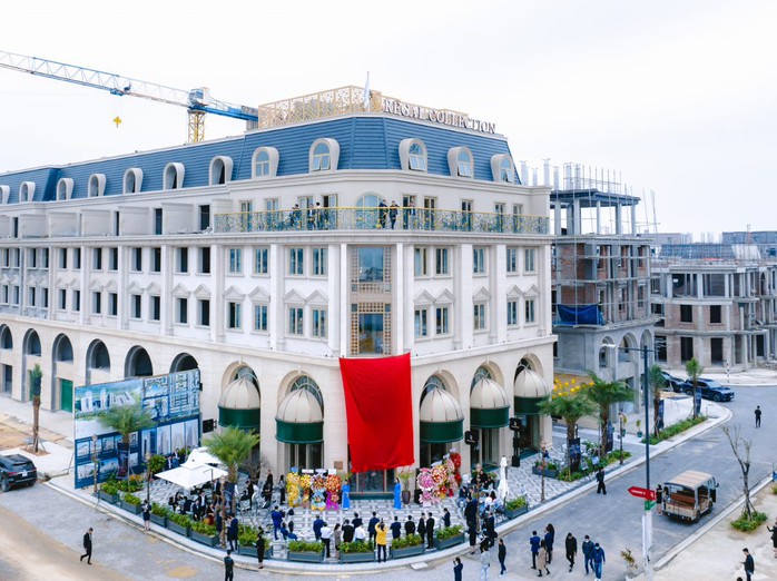 Khởi công chưa được 1 năm, Regal Legend đủ điều kiện chuyển nhượng sổ hồng - Ảnh 4. Khởi công chưa được 1 năm, Regal Legend đủ điều kiện chuyển nhượng sổ hồng - Ảnh 4.