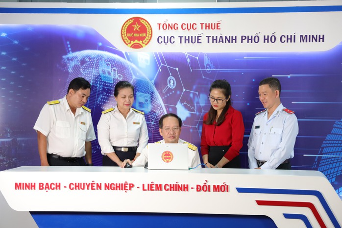 TP HCM: 118 người tiêu dùng trúng giải Hoá đơn may mắn - Ảnh 1.