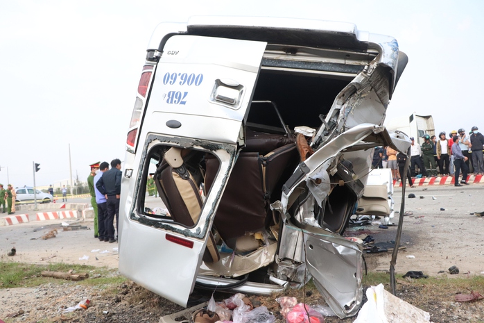 Công an nhận định ban đầu về nguyên nhân 2 vụ tai nạn 13 người chết ở Quảng Nam - Ảnh 1.
