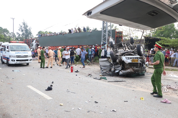 Công an nhận định ban đầu về nguyên nhân 2 vụ tai nạn 13 người chết ở Quảng Nam - Ảnh 2.