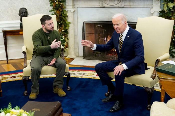 Tổng thống Joe Biden bất ngờ thăm Ukraine - Ảnh 3.