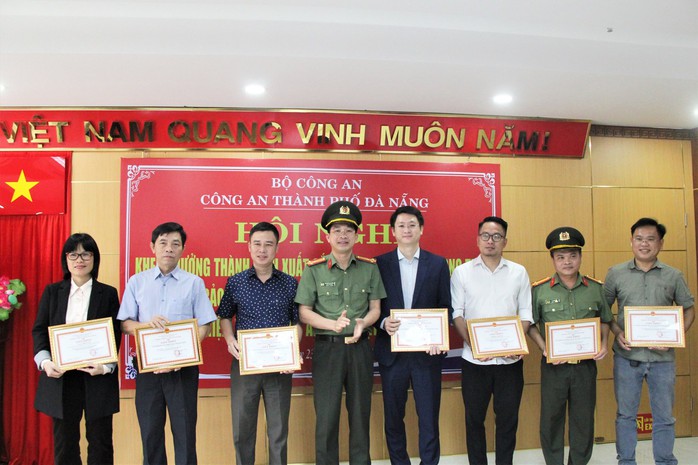Đà Nẵng: Phủ xanh thông tin tích cực là yếu tố giữ vững an ninh trật tự địa bàn - Ảnh 1. Đà Nẵng: Phủ xanh thông tin tích cực là yếu tố giữ vững an ninh trật tự địa bàn - Ảnh 1.