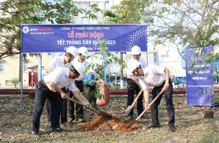 Công ty Nhiệt điện Cần Thơ phát động phong trào Tết trồng cây năm 2023 - Ảnh 1. Công ty Nhiệt điện Cần Thơ phát động phong trào Tết trồng cây năm 2023 - Ảnh 1.