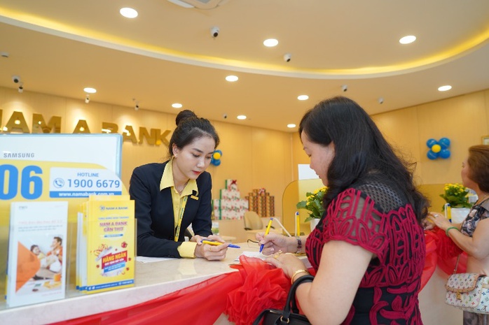 Nam A Bank giảm lãi suất cho vay, giúp doanh nghiệp gỡ khó - Ảnh 1. Nam A Bank giảm lãi suất cho vay, giúp doanh nghiệp gỡ khó - Ảnh 1.