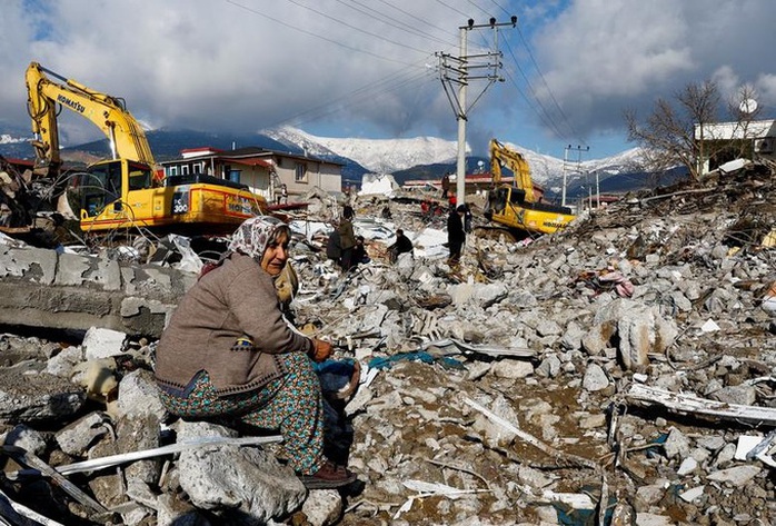 Thổ Nhĩ Kỳ truy bắt loạt nhà thầu xây dựng sau thảm họa động đất “như tận thế” - Ảnh 2.