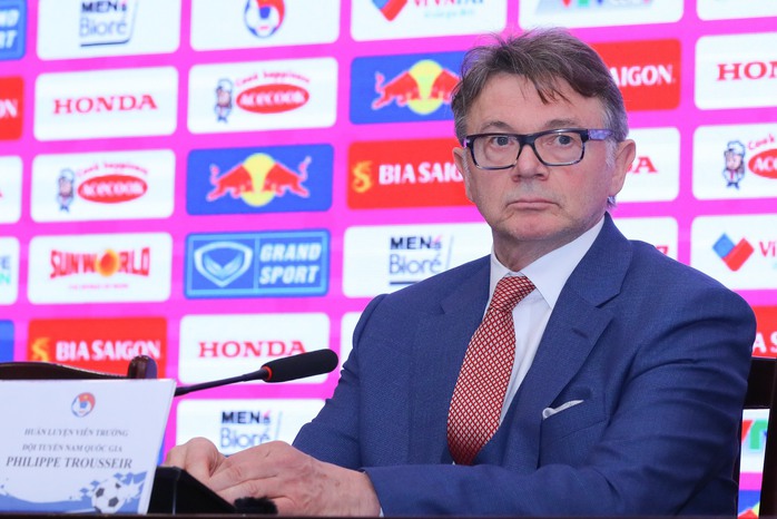 HLV Troussier công bố danh sách tuyển U23 Việt Nam - Ảnh 1.