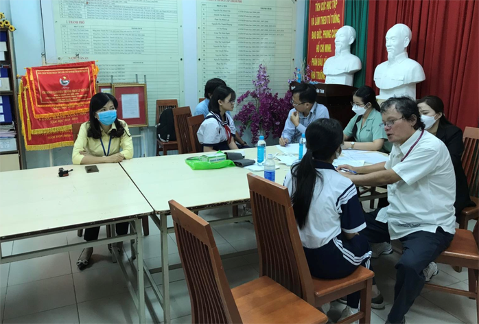 Học sinh ở Bình Thạnh - TP HCM nghỉ ốm tăng cao bất thường - Ảnh 1.
